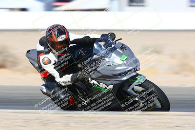 media/Jan-08-2022-SoCal Trackdays (Sat) [[1ec2777125]]/Turn 15 Inside (950am)/